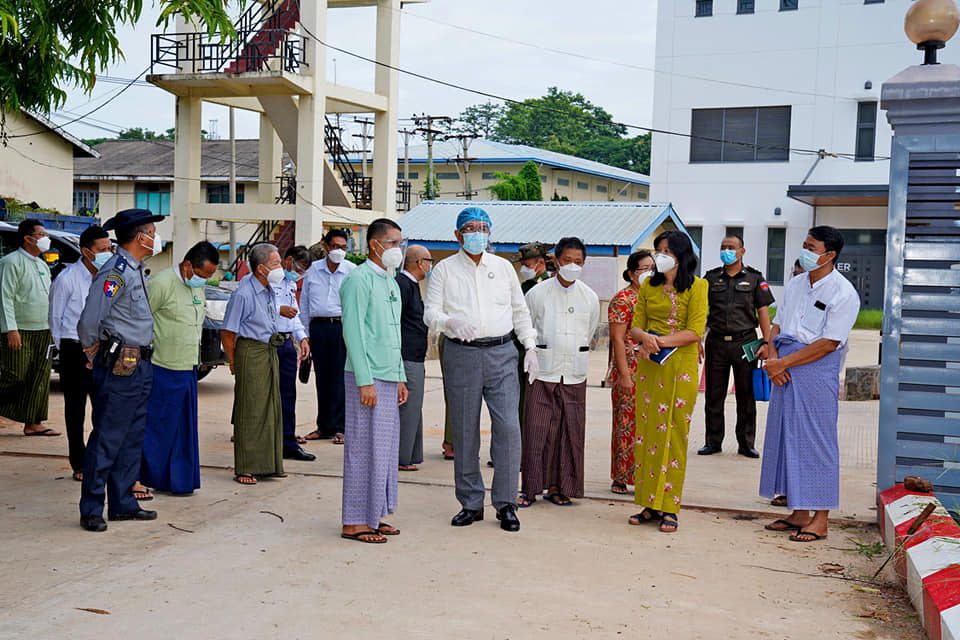 မကွေးတိုင်းဒေသကြီး ဝန်ကြီးချုပ် မကွေးတိုင်းပြည်သူ့ဆေးရုံကြီး သန့်ရှင်းသာယာလှပရေး စုပေါင်းသန့်ရှင်းရေး ဆောင်ရွက်နေမှုအား ကြည့်ရှုအားပေးကာ၊ မကွေးကမ်းနားလမ်း ညဈေးတည်ဆောက်နေမှုအား ကြည့်ရှုစစ်ဆေး