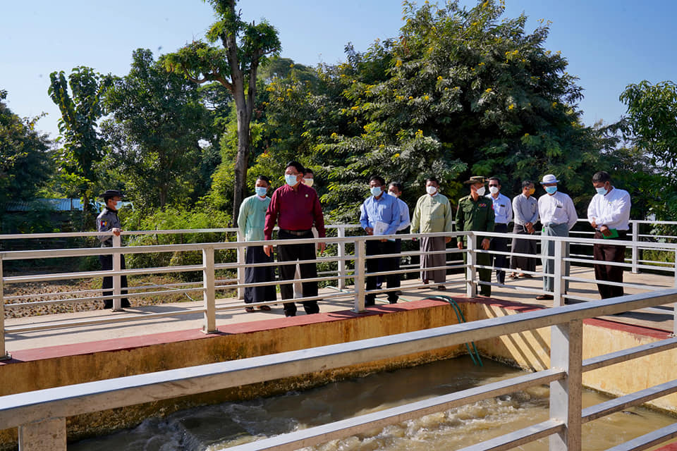 မကွေးတိုင်းဒေသကြီးအစိုးရအဖွဲ့ ဝန်ကြီးချုပ် မကွေးမြို့နယ် မြင်ကွန်းလျှပ်စစ်မြစ်ရေတင်လုပ်ငန်း ကြည့်ရှုစစ်ဆေးကာ ဒေသခံတောင်သူများနှင့် တွေ့ဆုံ