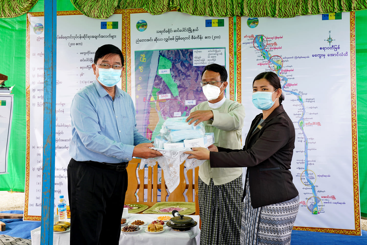 မကွေးတိုင်းဒေသကြီး ဝန်ကြီးချုပ် ဆင်ပေါင်ဝဲမြို့နယ် ညံတောအင်းကျေးရွာ စိုက်ပျိုးရေးရရှိရေး မြစ်ရေတင်စီမံကိန်း ရှင်းလင်းပွဲ အခမ်းအနားသို့ တက်ရောက်