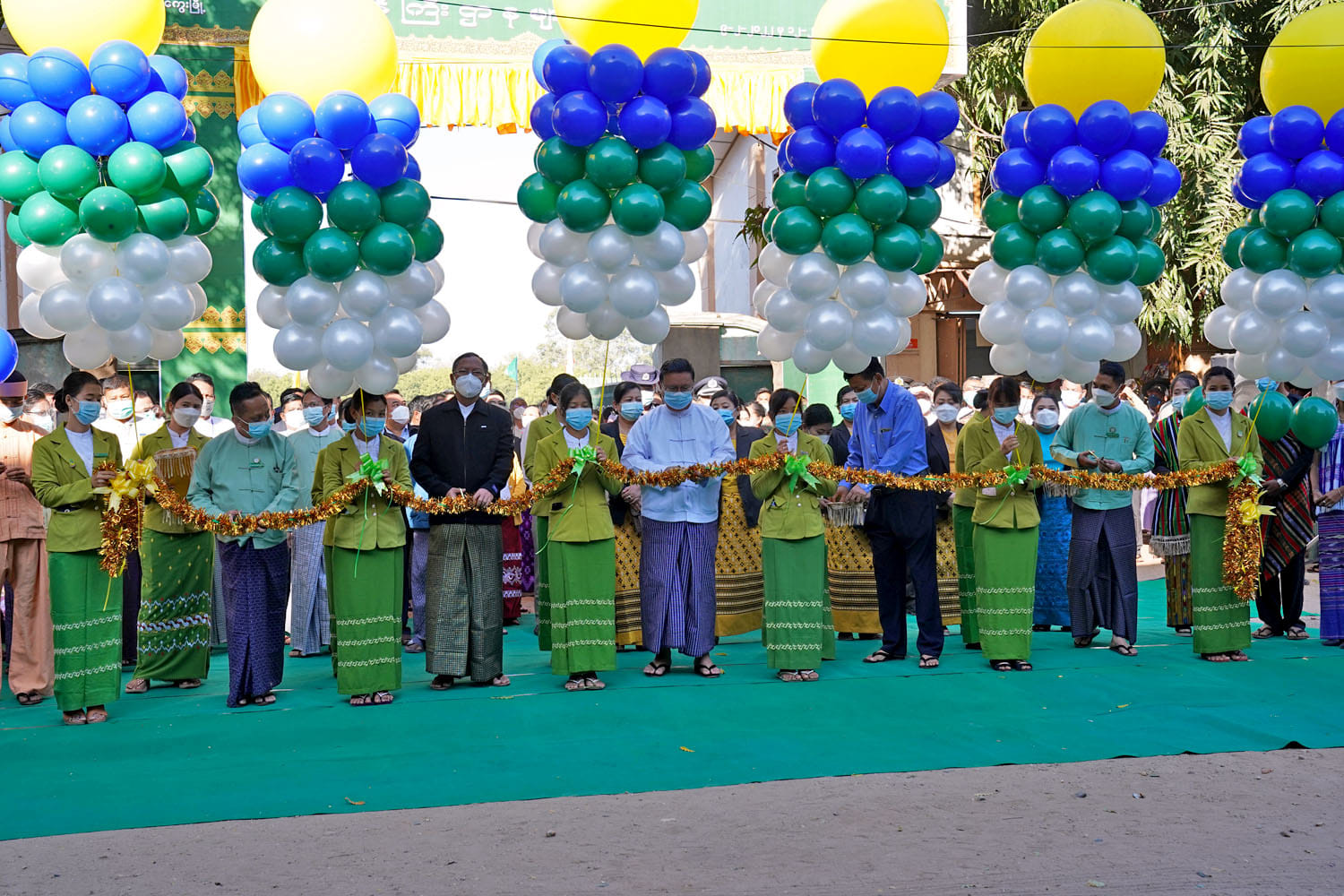 မကွေးတိုင်းဒေသကြီးအစိုးရအဖွဲ့၊ စီးပွားရေးရာဝန်ကြီး မကွေးမြို့တွင်(၇၅) နှစ်မြောက် စိန်ရတုပြည်ထောင်စုနေ့ အထိမ်းအမှတ် ဝန်ကြီးဌာနအလိုက်ပြခန်းများ ခင်းကျင်းပြသပွဲတက်ရောက်