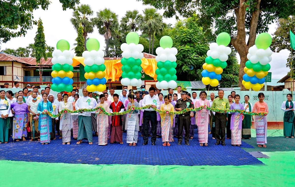 မကွေးတိုင်းဒေသကြီးဝန်ကြီးချုပ် ဦးတင့်လွင် မကွေးမြို့နယ် စမ်းမကြီးကျေးရွာ အခြေခံပညာအထက်တန်း ကျောင်း ကျောင်းအဆင့်တိုးမြှင့်ဖွင့်လှစ်ခြင်း  အခမ်းအနားသို့ တက်ရောက်