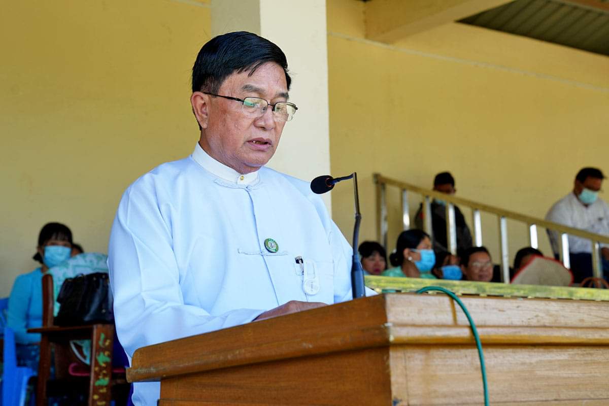 မကွေးတိုင်းဒေသကြီးဝန်ကြီးချုပ် ဦးတင့်လွင်၂၀၂၂ခုနှစ်၊ တိုင်းဒေသကြီး ဝန်ကြီးချုပ်ဖလား အသက်(၁၈)နှစ်အောက် မြို့နယ်ပေါင်းစုံ အမျိုးသား/အမျိုးသမီး ပြေးခုန်ပစ်ပြိုင်ပွဲ ဖွင့်ပွဲအခမ်းအနားသို့ တက်ရောက်