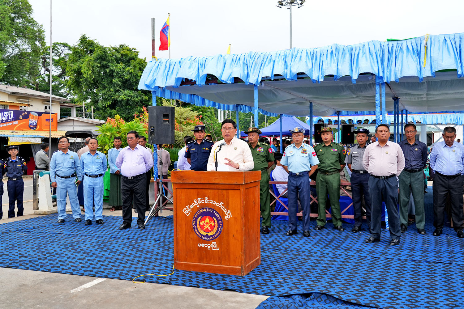 မကွေးတိုင်းဒေသကြီးဝန်ကြီးချုပ် ဦးတင့်လွင် တိုင်းဒေသကြီးမီးသတ်ဦးစီးဌာန ရေပြင်မီးငြိမ်းသတ် ရေးနှင့် ရှာဖွေကယ်ဆယ်ရေးစွမ်းရည် သရုပ်ပြသခြင်း အခမ်းအနား တက်ရောက်