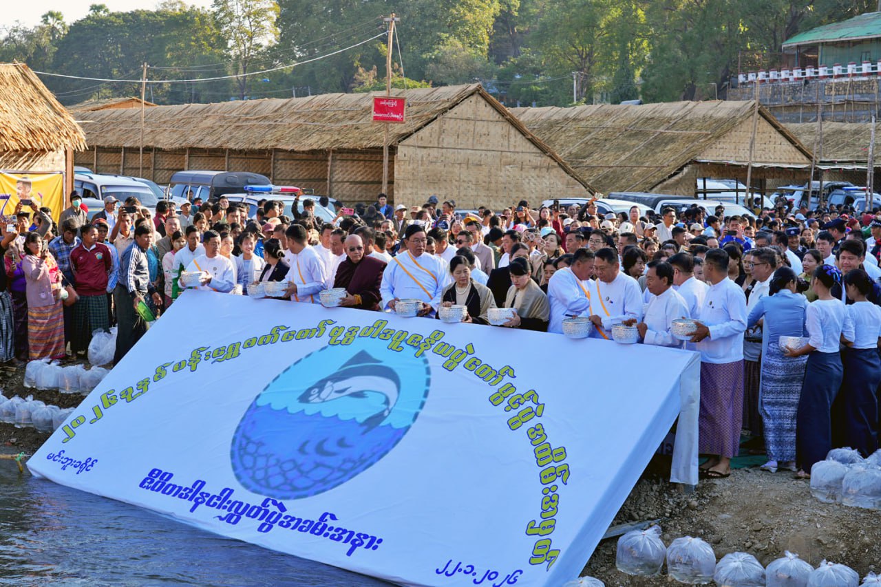 မကွေးတိုင်းဒေသကြီးဝန်ကြီး ချုပ် ဦးတင့်လွင် မန်းရွှေစက်တော်ဘုရားကြီး၏ (၂၅၉၂)ကြိမ်မြောက် ဗုဒ္ဓပါဒပူဇနိယ ဘုရားပွဲတော်ဖွင့်ပွဲ အခမ်းအနား တက်ရောက်