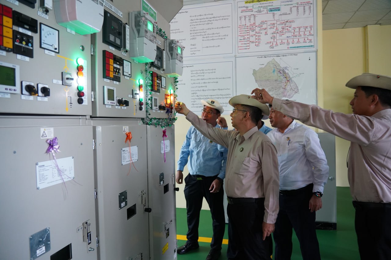 မကွေးတိုင်းဒေသကြီးဝန်ကြီးချုပ် ဦးတင်ကိုကို ငဖဲမြို့နယ်(၆၆/၁၁‌)ကေဗွီ(၅)အမ်ဗွီအေ ပဒါန်း ဓာတ်အားခွဲရုံ ဖွင့်ပွဲ အခမ်းအနားသို့ တက်ရောက်