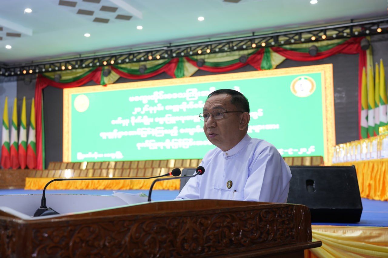 မကွေးတိုင်းဒေသကြီးဝန်ကြီးချုပ် ဦးတင်ကိုကို ၂၀၂၆ ခုနှစ် တက္ကသိုလ်ဝင်စာမေးပွဲနှင့် စက်မှု၊ စိုက်ပျိုး၊ မွေးမြူရေးတက္ကသိုလ်ဝင်စာမေးပွဲတို့တွင် ထူးချွန်စွာအောင်မြင်ခဲ့ကြသည့် ကျောင်းသား၊ ကျောင်းသူ များအား ဂုဏ်ပြုချီးမြှင့်ခြင်း အခမ်းအနား တက်ရောက်